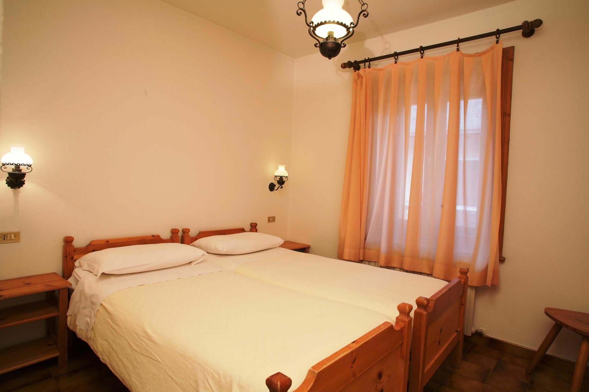 Residence Casa Longa By Livigno Accomodation エクステリア 写真
